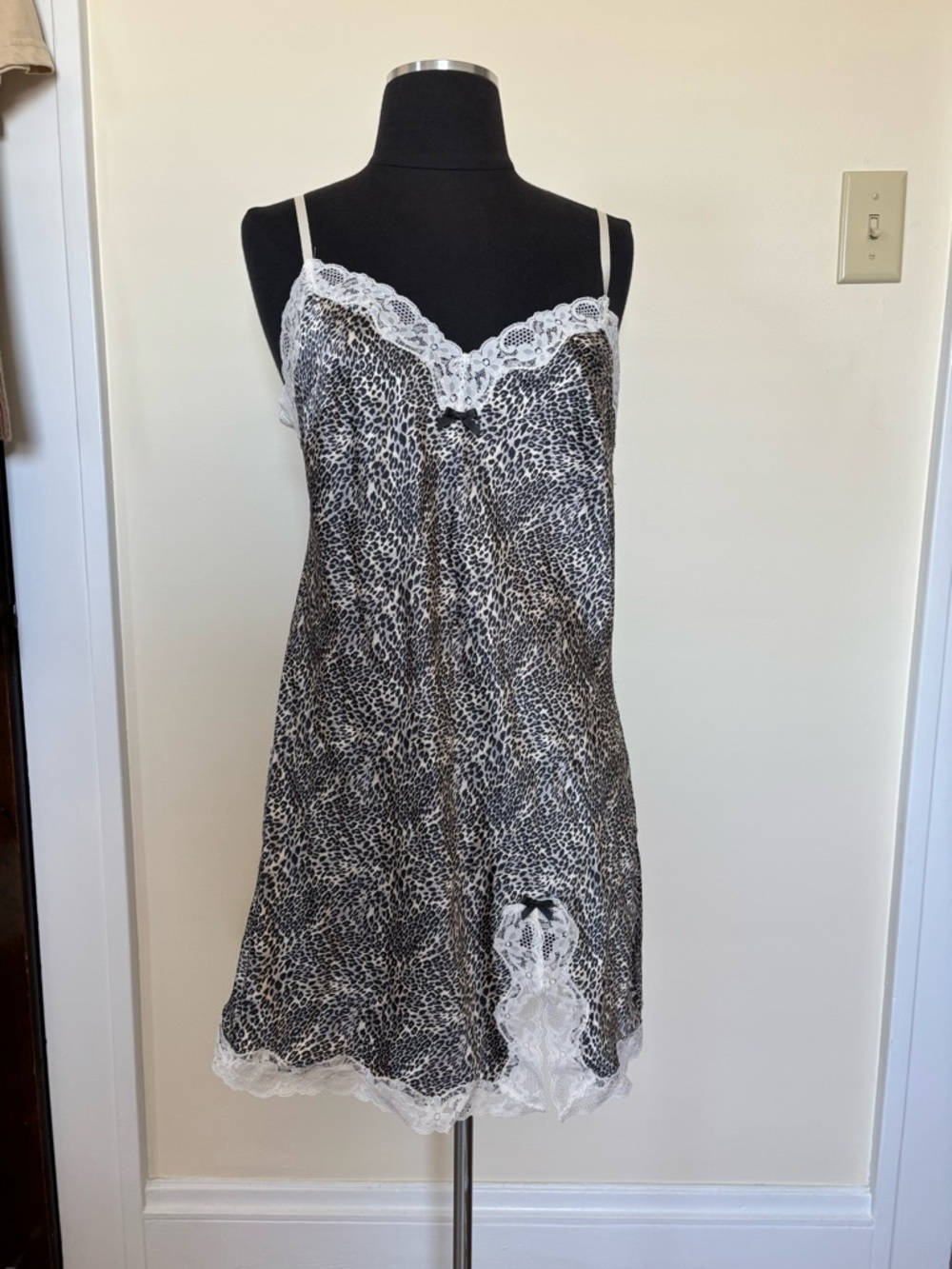 Y2K Leopard Cheetah Lace Trim Chemise - Victoria’s Secret Vintage Slip Dress